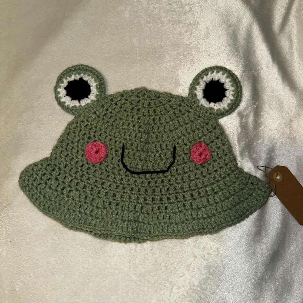 Handmade crochet frog bucket hat
